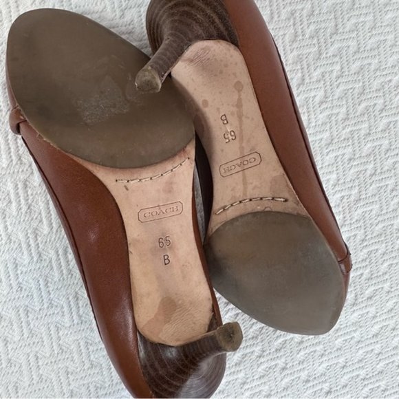 [SOLD] COACH Brown Leather Metallic Buckle Detail Preppy Heels / Pumps size 6.5 - Picture 12 of 13